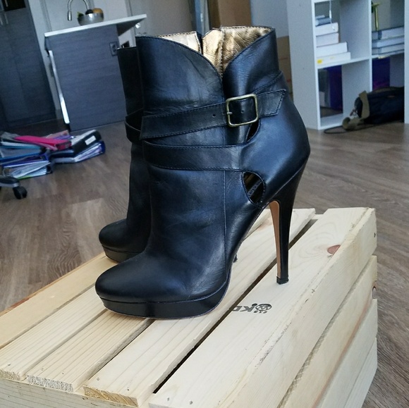 Charles David Nexus Ankle Boot - Picture 2 of 2